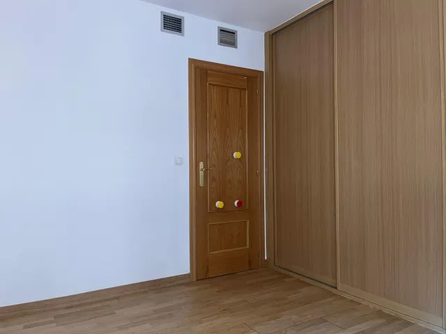 Amplio y Luminoso Piso en Romareda con Vistas al Parque ✨ — 28