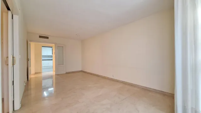 Piso SIN AMUEBLAR de 4 dormitorios con garaje en Los Molinos - foto 5