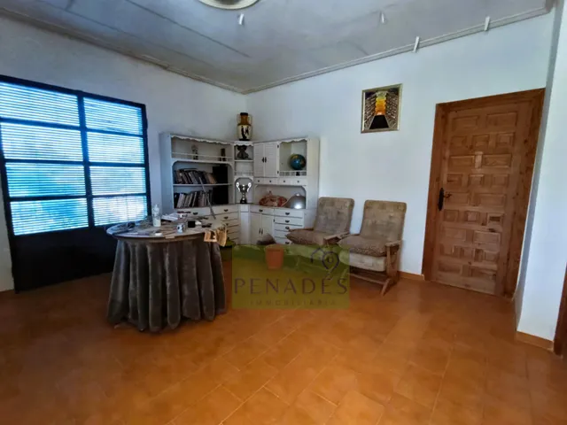 CHALET MUY CERCA DE LA POBLACION — 20