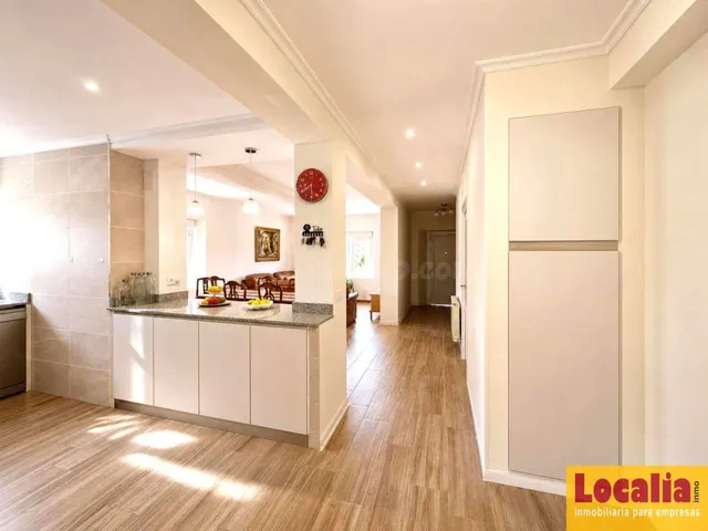 Casa familiar reformada con jardín en Miengo — 10