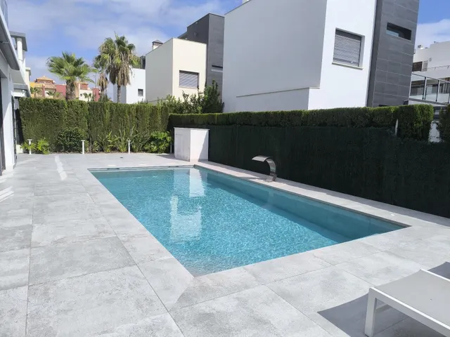 Villa Independiente en Orihuela Costa — 34