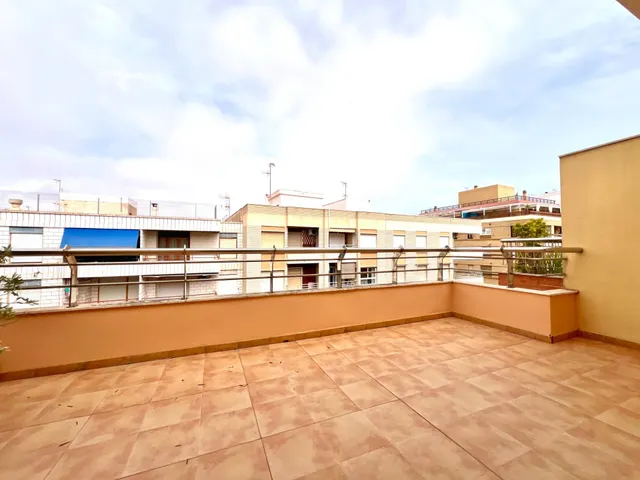 ATICO CON IMPRESIONANTE TERRAZA A TAN SOLO 10mts DE LA PLAYA DEL CURA — 21