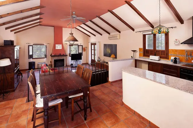 Finca rústica 13 habitaciones 1602m² en venta - Almogia pueblo — 46