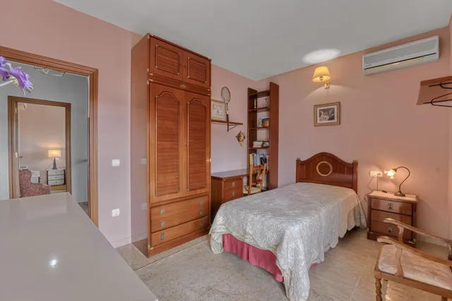 Chalet 5 habitaciones 205m² en venta - Churriana-El Pizarrillo-La Noria-Guadalsol — 33