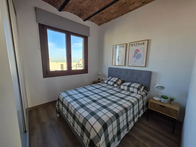 Ático con Solarium reformado en el corazón del Paral·lel (Barcelona) — 18