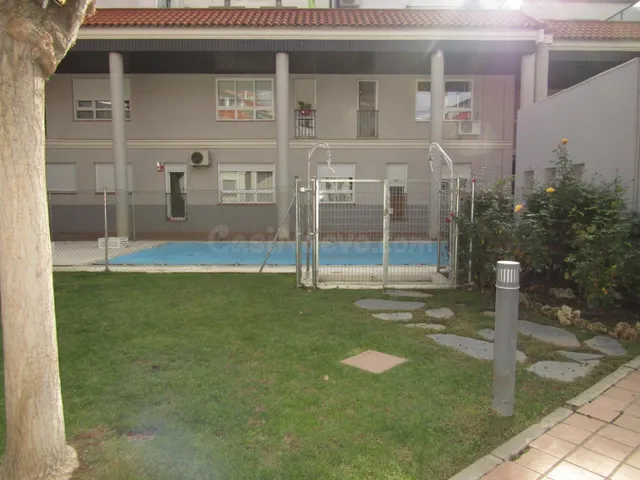Ático dúplex en venta en Torres de La Alameda - foto 2