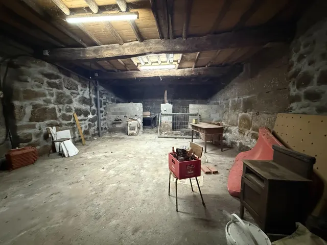SE VENDE CASA CON PARCELA EN SANDIAS. — 47