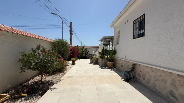 Villa 3 habitaciones 151m² en venta - La Siesta - El Salado - Torreta — 39