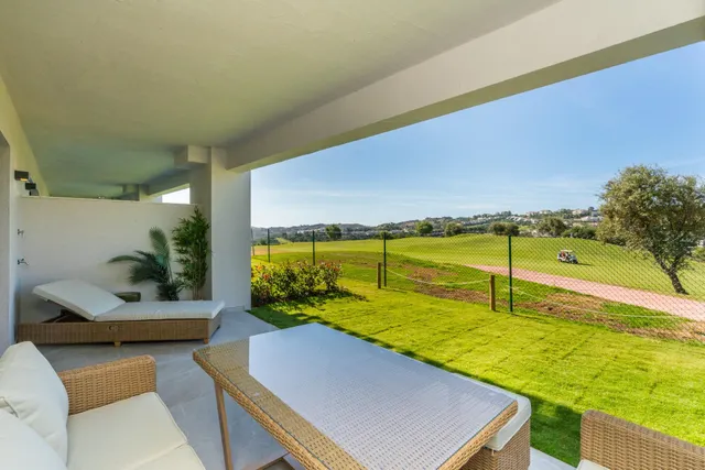 Un nuevo proyecto en La Cala Resort compuesto por 26 amplios adosados en primera línea de golf con vistas panorámicas sobre el residencial y el valle de Mijas. — 6