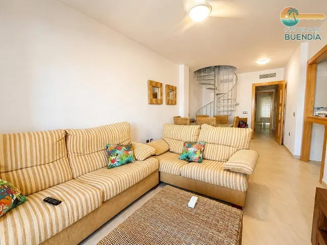 VIVIENDA EN PLENO CENTRO DEL PUERTO DE MAZARRÓN, A 180M DE L - foto 2