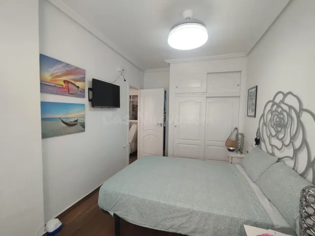 Apartamento reformado en segunda linea de playa  con vistas al mar en Guardamar del Segura — 24