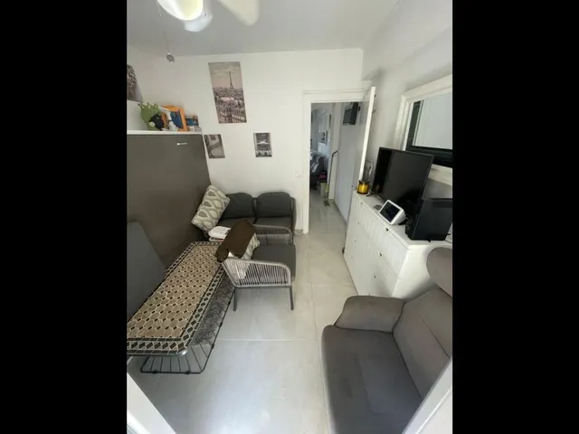 Apartamento 1 habitación 30m² en venta - Urbanizaciones — 28