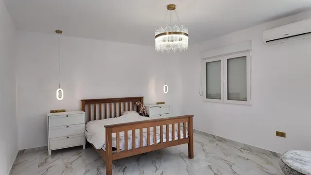 Casa 6 habitaciones 240m² en venta - Villamartin — 25