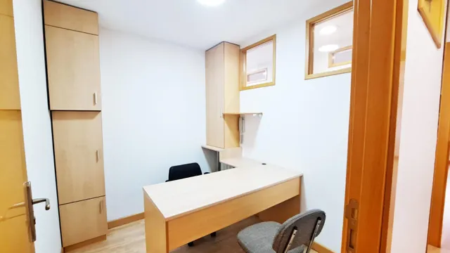 Urbis te ofrece una oficina en alquiler en la zona Labradores, Salamanca. — 8