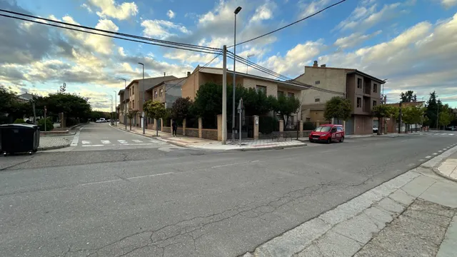 Casa independiente en la almunia de doña — 14