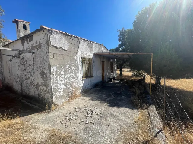 PARCELA RUSTICA DE 27.884 METROS CON CONSTRUCCIÓN EN ESTACIÓ