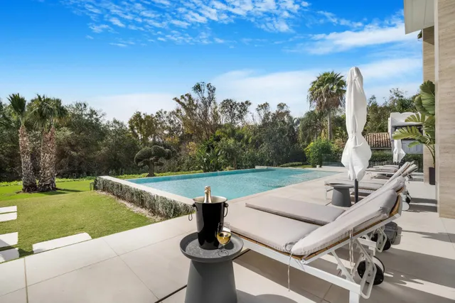 Contemporanea villa en Milla de Oro, Marbella — 4