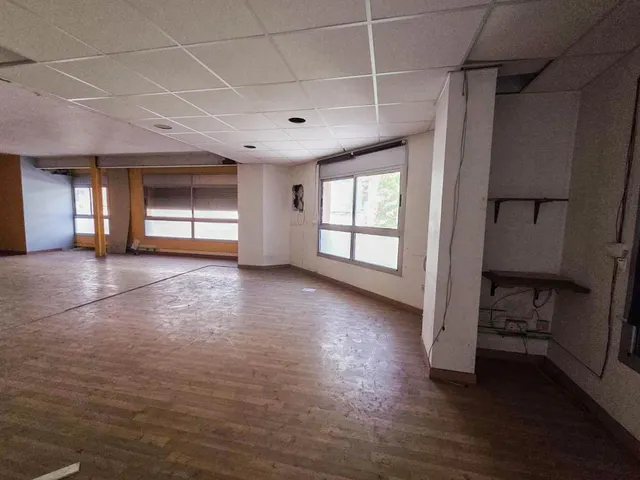 Segunda planta de edificio de oficinas en alquiler en Barberá del Vallés — 16