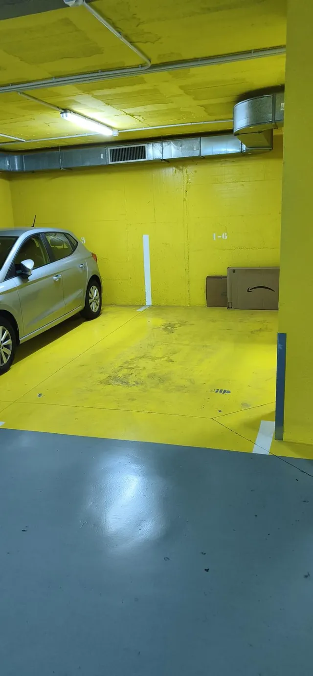Piso a estrenar con terraza de 40 m2, parking y piscina en calle peatonal Nuredduna – Palma. — 34