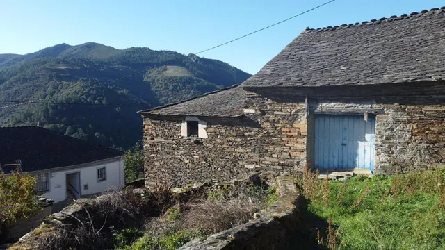 Finca rústica en el corazón de la montaña gallega — 27
