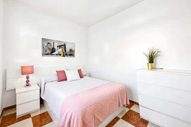 Chalet con amplia parcela en El Sotillo — 31