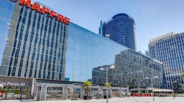 Oficina en alquiler en Avenida Av. del General Perón — 13