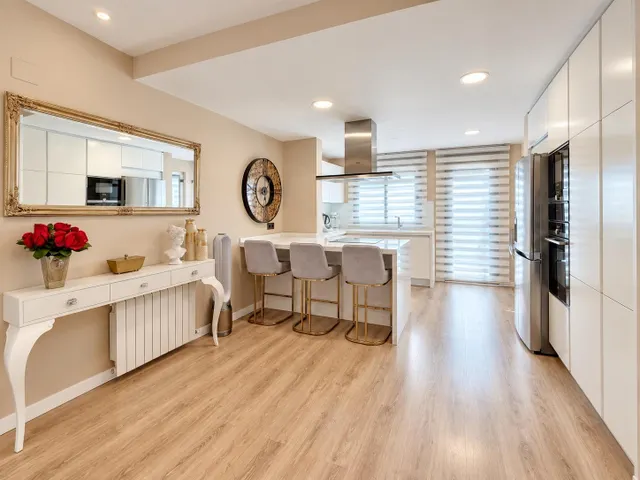 ESPECTACULAR VIVIENDA REFORMADA CON PISCINA, BODEGA, GIMNASIO Y UNA EXCEPCIONAL PRIVACIDAD — 25