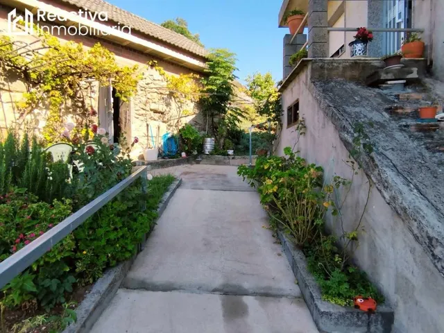 Casa de 3 habitaciones con finca. — 6