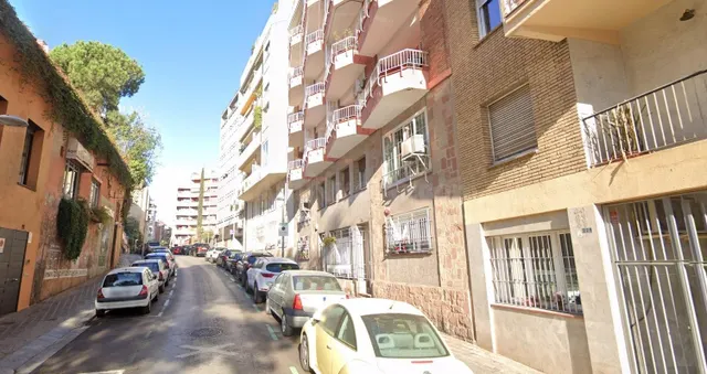 Se vende PISO OKUPADO en Calle ATENES, D' Nº 24 Terrassa (Ba - foto 2