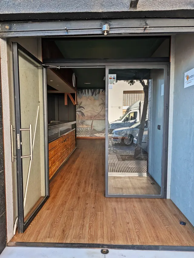 Oportunidad de Inversión en Local Comercial en el Centro de Ayamonte — 10