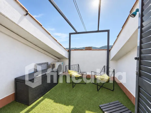 Dúplex con dos terrazas y aparcamiento en el centro de Santa Coloma de Farners — 31