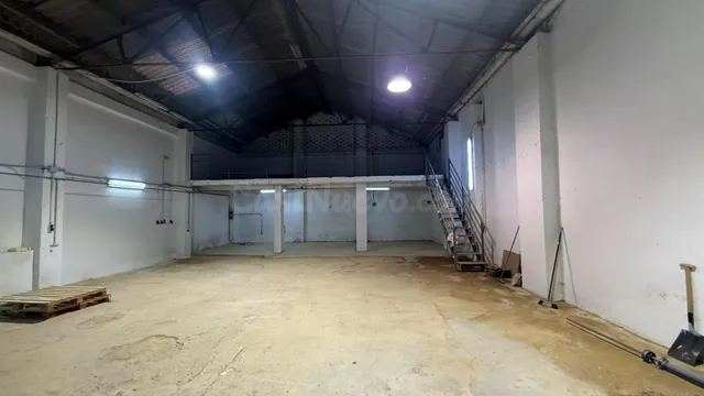 NAVE EN ALQUILER CON MUY BUENA ubicación - foto 5
