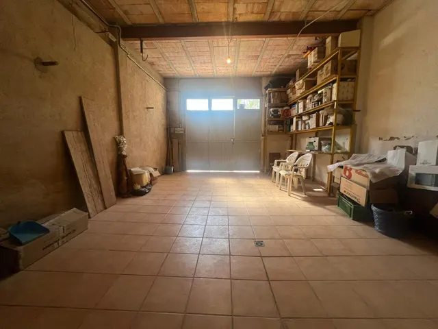 CASA EN EL CENTRO DE CAMARLES — 32