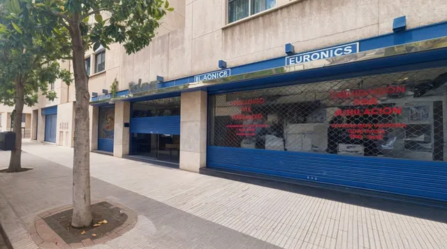 GRAN LOCAL DE 225 M2 EN ALQUILER — 13