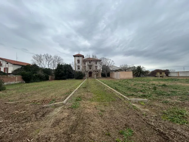 Casa palacio con parcela de 4500 m2 en Peralta — 24