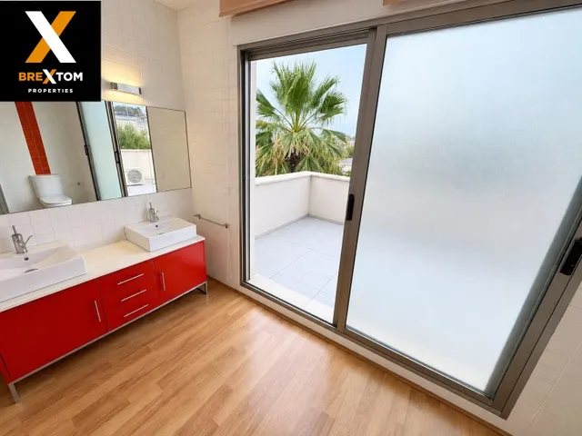 ESPECTACULAR CHALET EN LA ALCAYNA JUNTO AL COLEGIO SAN JORGE — 34