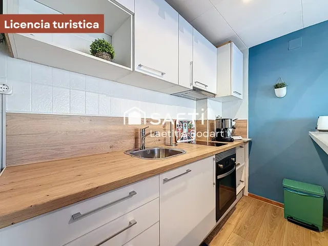 Piso con terraza, licencia turística  Empuriabrava — 7