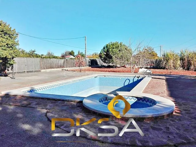 A la venta amplio chalet en Senda de los Pescadores, Vila-re - foto 3
