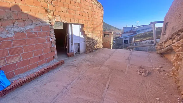 CASA PARA REFORMAR EN ZARZADILLA DE TOTANA — 10