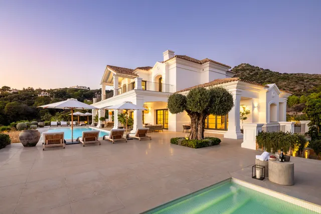 Chalet 7 habitaciones 937m² en venta - Costa del Sol — 40