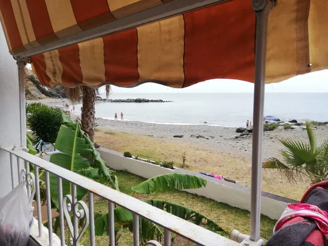 Piso en la mismísima playa en Torremuelle - foto 3