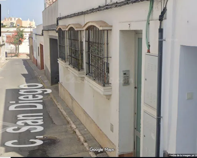 SE VENDE inmueble ALQUILADO en Calle San Diego 7 Chiclana de