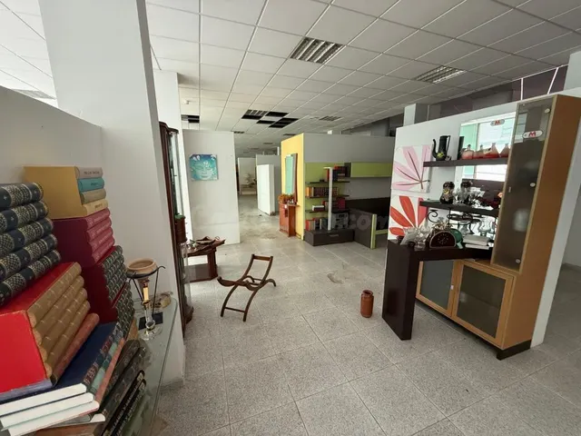 Gran Local en Venta en La Laguna - Espacio que Impulsa a tu Negocio — 25