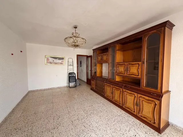 Amplia y luminosa vivienda de 4 dormitorios en Bullas - foto 4
