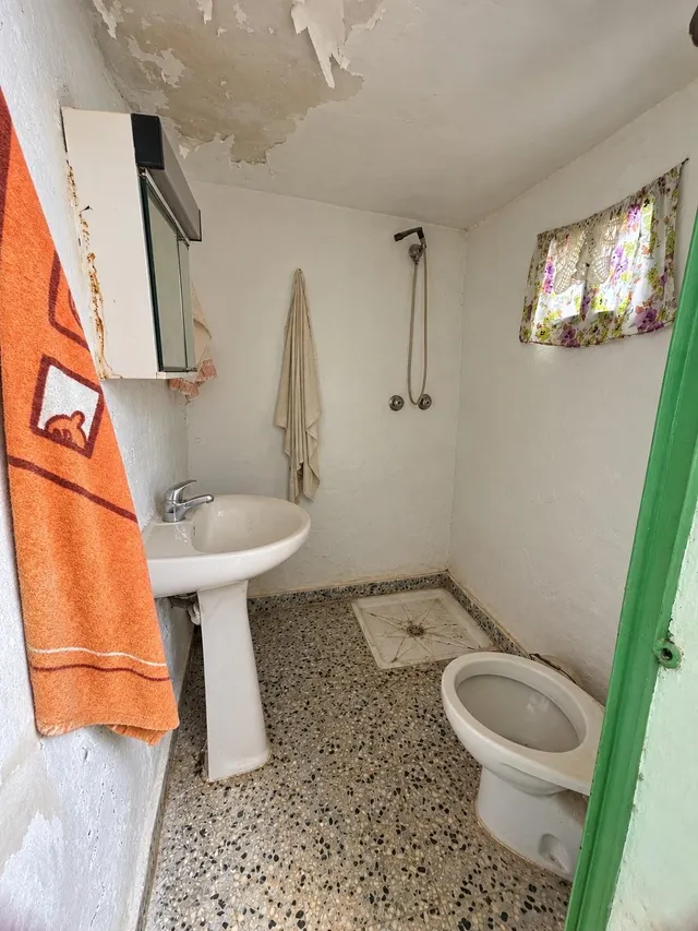 Casa de pueblo para reformar en una de las zonas más demandadas — 6