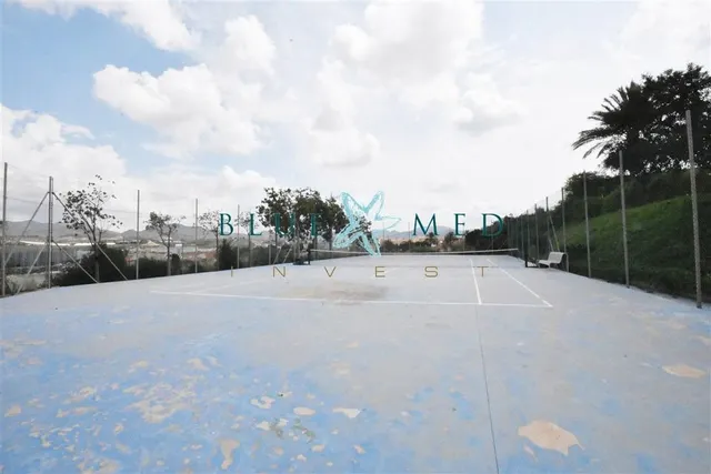 Apartamento reformado con amplia terraza y piscina comunitaria en la cumbre — 14