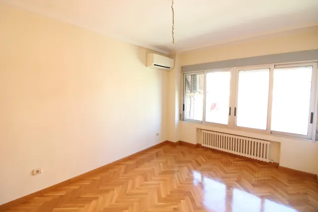 EXCLUSIVA VIVIENDA DE CASI 200M2, REFORMADA A ESTRENAR Y A POCOS PASOS DEL CAUCE DEL TURIA — 38