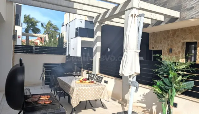 Chalet 4 habitaciones 179m² en venta - Lomas de Cabo Roig - foto 4