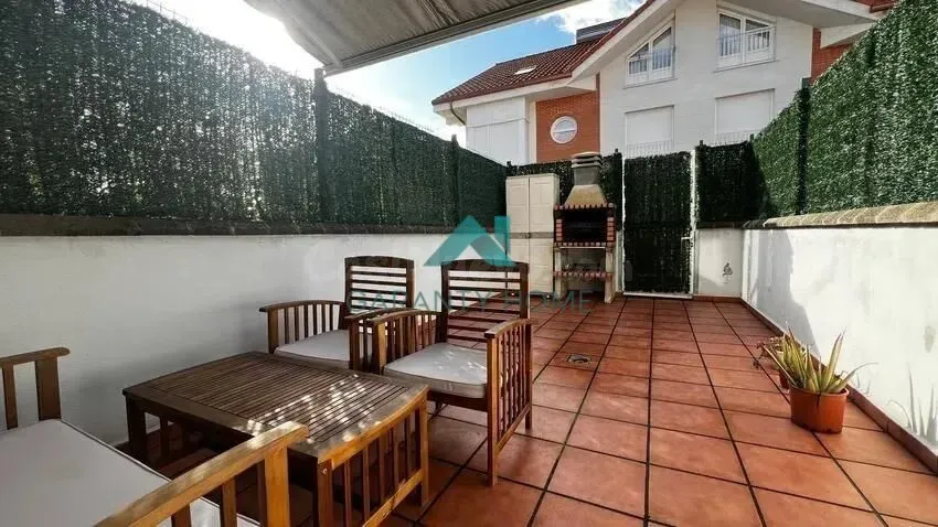 Se vende chalet adosado en Ampuero