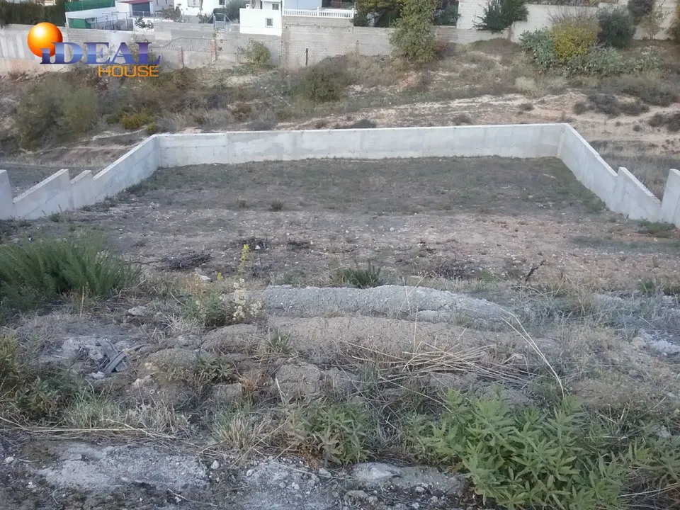 PARCELA 502 M2 EN P-12 LA ZUBIA